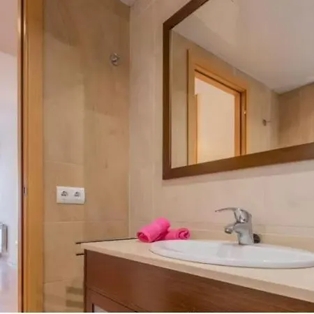 4 In Apartment *